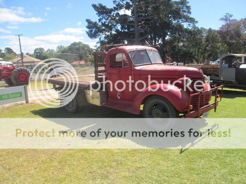 Mt Barker S.A. Forum Historic Commercial Vehicle Club of Australia